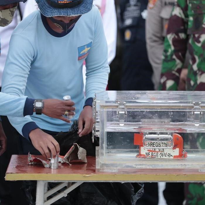 Report: Failure to fix throttle led to Indonesia plane crash